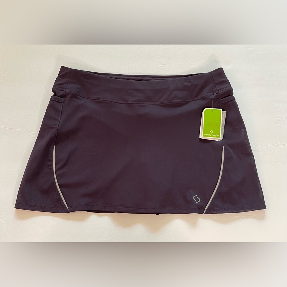 Moving Comfort Women’s Athletic Skort Mini Skirt Size Medium. NWT